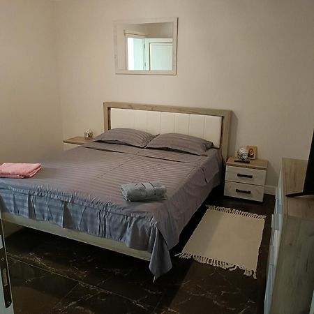 Residence Manu Targu Neamt Eksteriør bilde